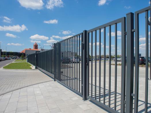 Що впливає на наш вибір металевого паркану?