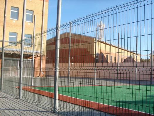 Огородження для спортивних майданчиків від заводу «ТЕХНА» - надійний захист спортивного поля!